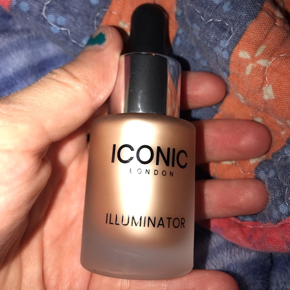 Makeup- READ DESCRIPTION